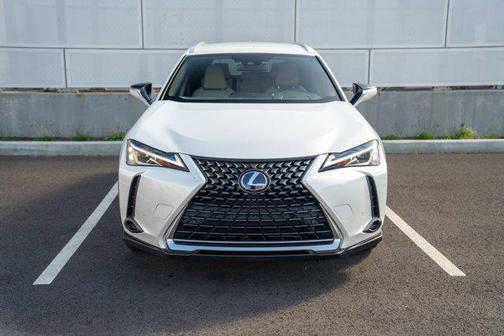 Eminent White Pearl 2022 Lexus UX 250h Base