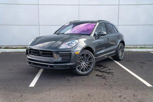2025 Porsche Macan AWD