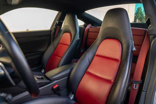 2018 Porsche 911 Carrera GTS