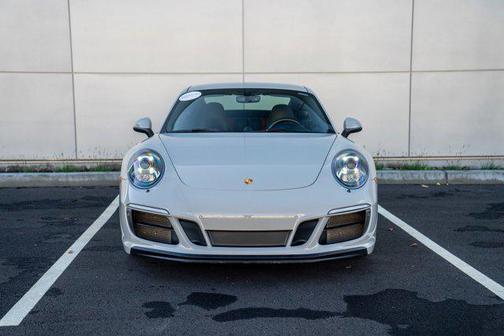 2018 Porsche 911 Carrera GTS