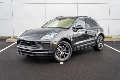 2026 Porsche Macan AWD