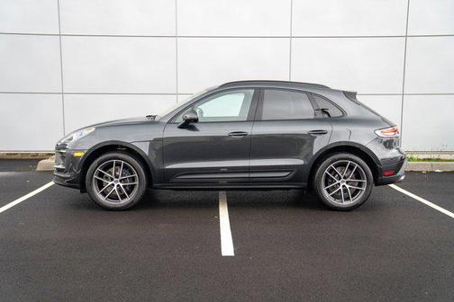 2026 Porsche Macan AWD