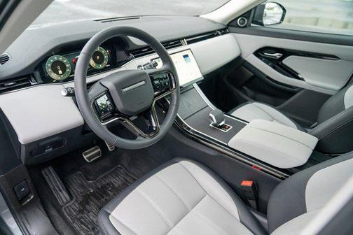 2025 Land Rover Range Rover Evoque Dynamic SE