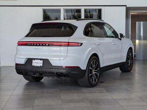 2024 Porsche Cayenne AWD