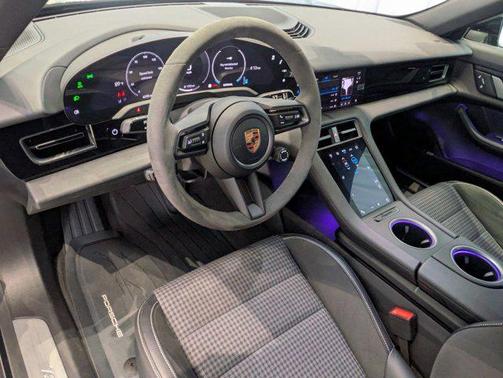 2025 Porsche Taycan RWD