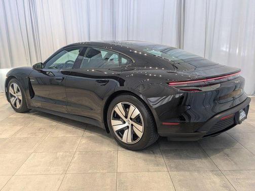 2025 Porsche Taycan RWD