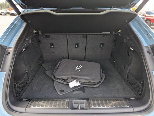 2024 Porsche Macan 4