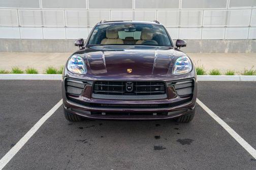 Copper Ruby Metallic 2026 Porsche Macan Macan