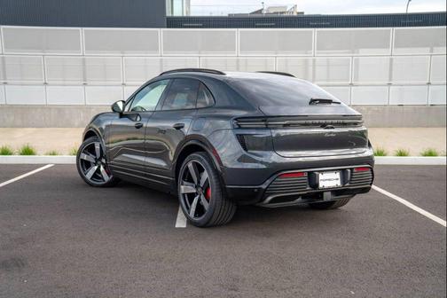 Volcano Grey Metallic 2026 Porsche Macan Macan Electric Turbo