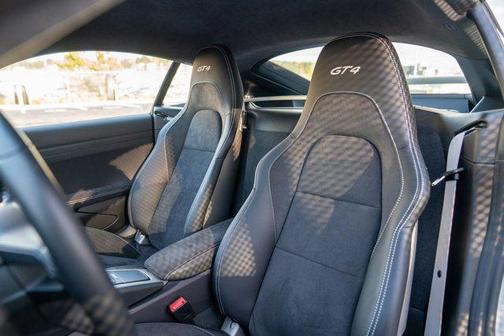 2021 Porsche 718 Cayman GT4