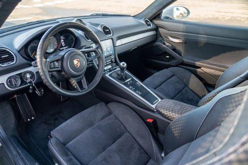 2021 Porsche 718 Cayman GT4