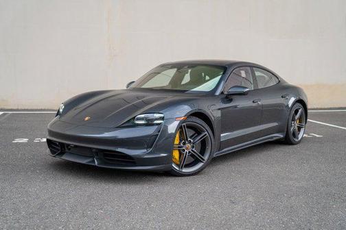 2022 Porsche Taycan Turbo
