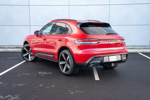 2026 Porsche Macan AWD