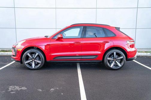 2026 Porsche Macan AWD