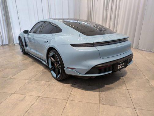 2021 Porsche Taycan Turbo