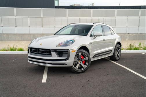 Chalk 2026 Porsche Macan Macan