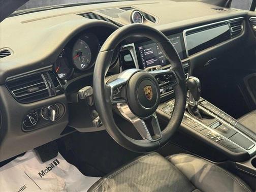 2021 Porsche Macan Base