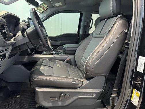 2024 Ford F-150 Lightning Flash