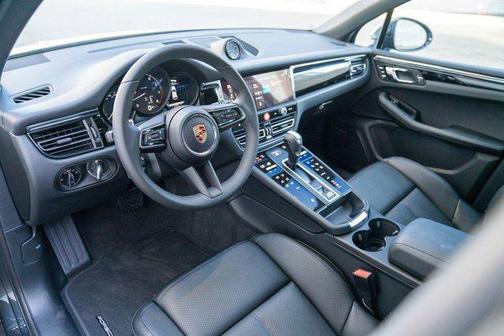 Volcano Grey Metallic 2025 Porsche Macan Macan