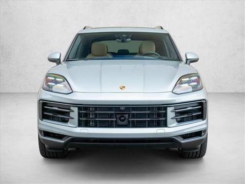 Dolomite Silver Metallic 2025 Porsche Cayenne Cayenne