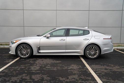 Silky Silver 2018 Kia Stinger Base