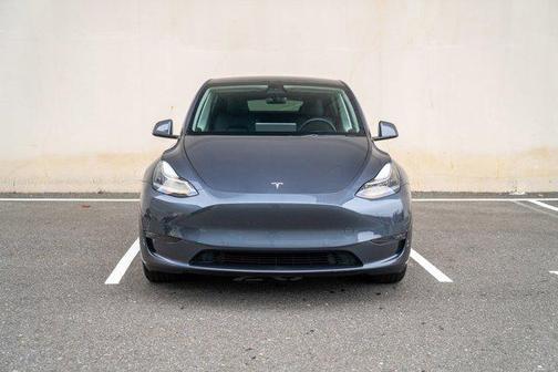 2022 Tesla Model Y Long Range Dual Motor All-Wheel Drive