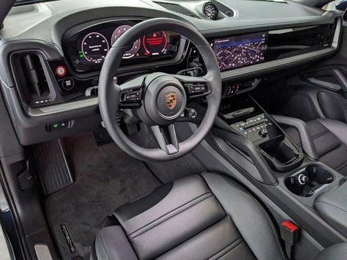 2024 Porsche Cayenne Coupe AWD