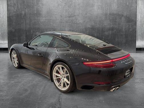 2018 Porsche 911 Carrera 4S