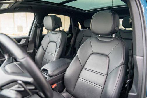 2024 Porsche Cayenne S