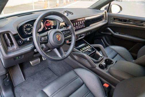 2024 Porsche Cayenne Turbo GT