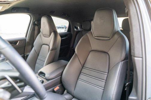 2024 Porsche Cayenne Turbo GT