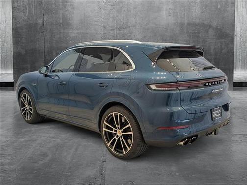 2024 Porsche Cayenne E-Hybrid S