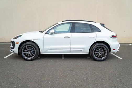 2026 Porsche Macan AWD