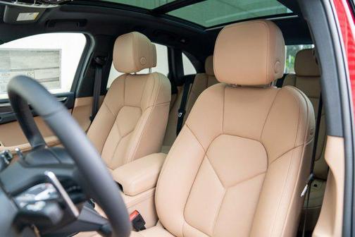 Carmine Red 2026 Porsche Macan Macan