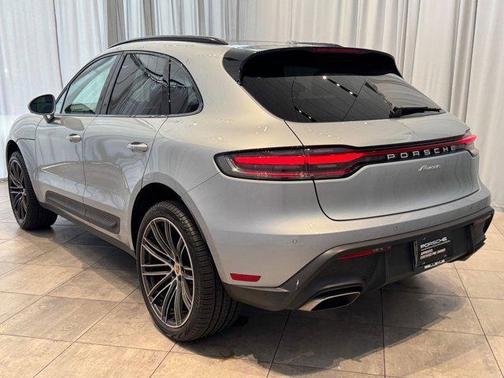 2024 Porsche Macan Base