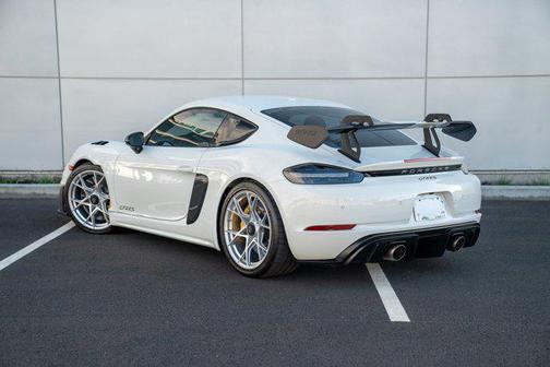 2024 Porsche 718 Cayman GT4 RS