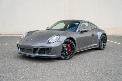 2019 Porsche 911 Carrera 4 GTS
