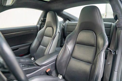 2019 Porsche 911 Carrera 4 GTS