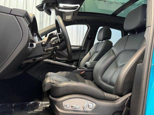 2022 Porsche Macan Base