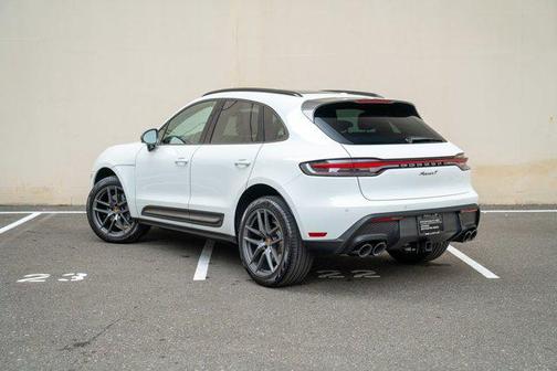 2025 Porsche Macan AWD