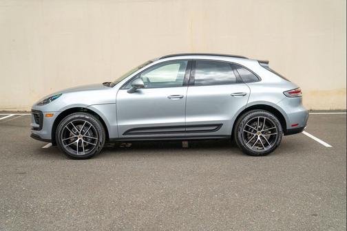 Dolomite Silver Metallic 2026 Porsche Macan T