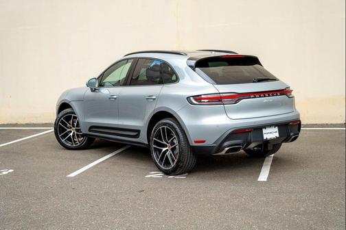Dolomite Silver Metallic 2026 Porsche Macan T