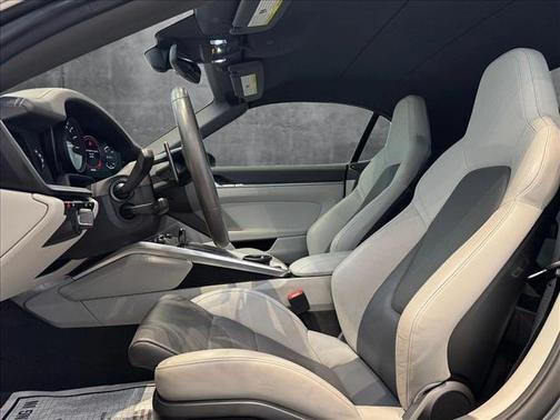 2020 Porsche 911 Carrera S