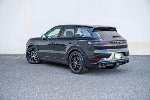 2025 Porsche Cayenne S