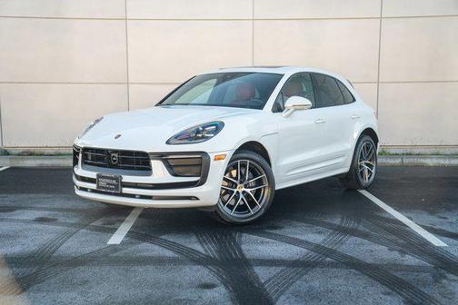 2025 Porsche Macan AWD