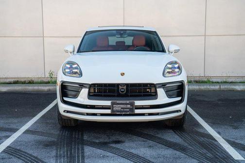 2025 Porsche Macan AWD