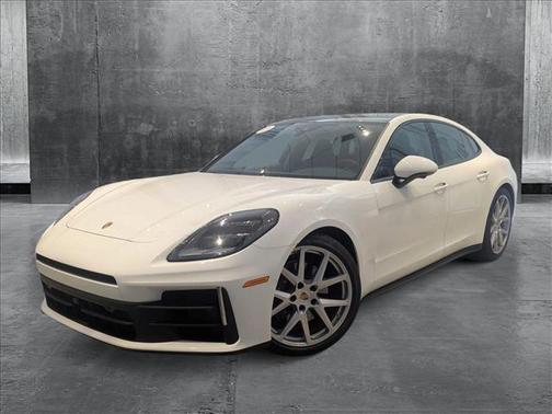 2024 Porsche Panamera 4