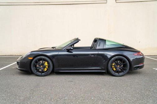 2018 Porsche 911 Targa 4S