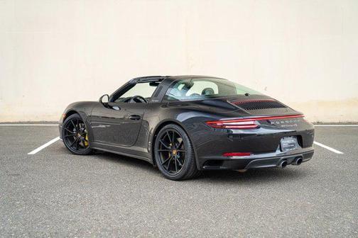 2018 Porsche 911 Targa 4S