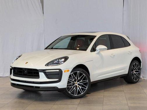 2025 Porsche Macan Base